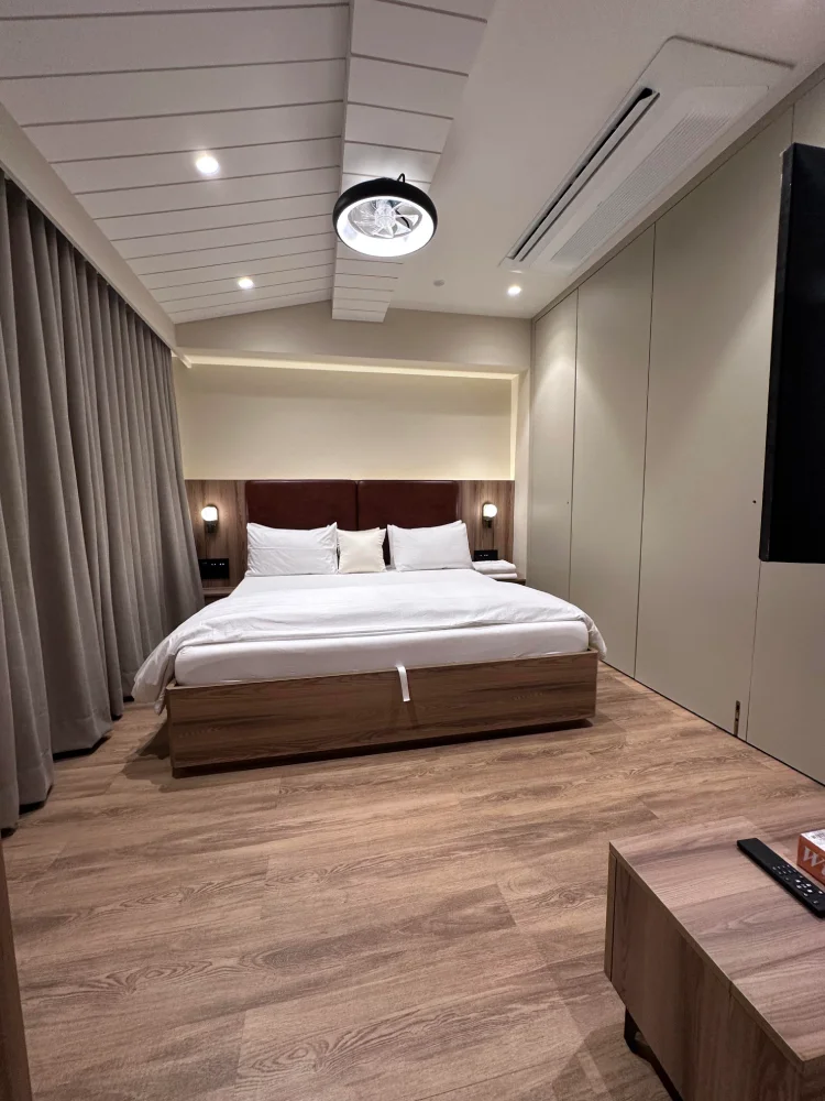 city serviced apartments khar west bkc