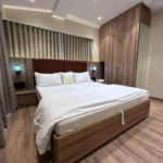 furnished flat near bandra station