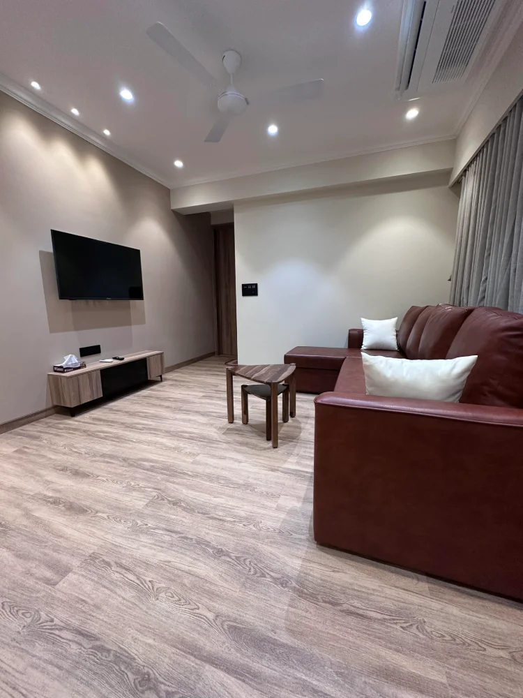 airbnb khar