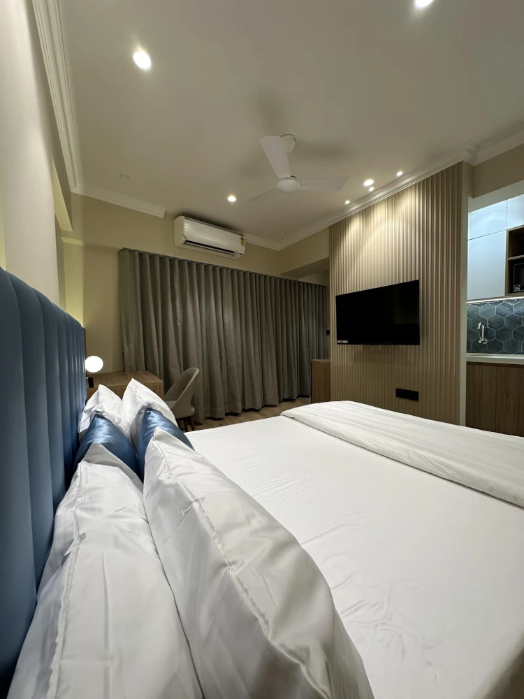 furnished studio