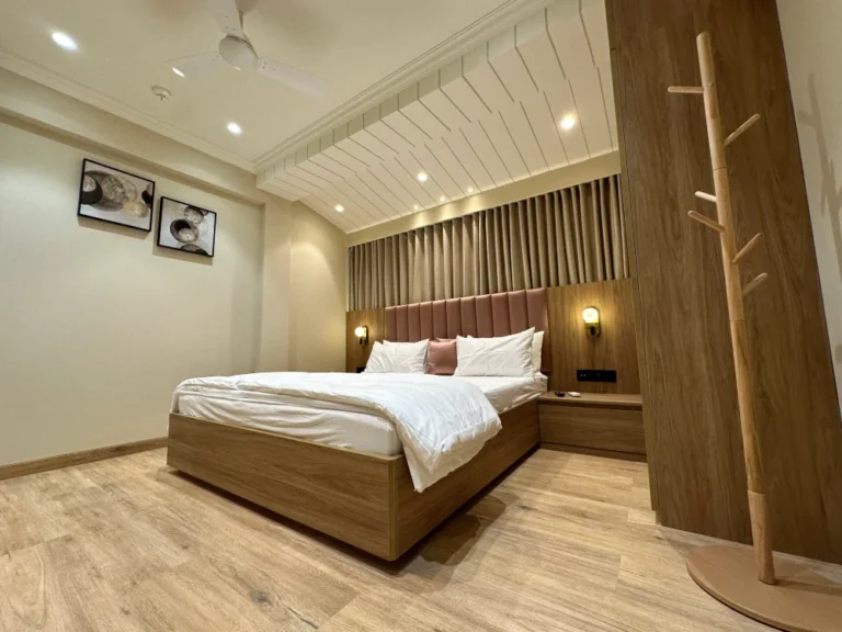 furnished studio