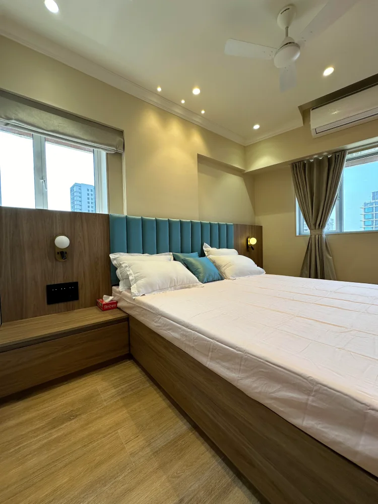 studio apartment building in Khar West, Mumbai